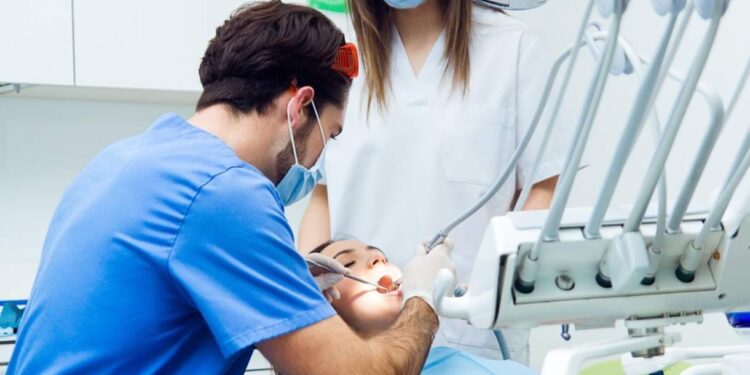 Terapias inovadoras para a saúde bucal: o poder das nanopartículas de prata